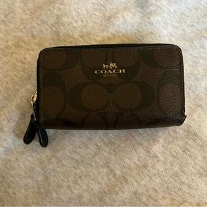 Coach Women Signature C Coin Wallet Double Zip